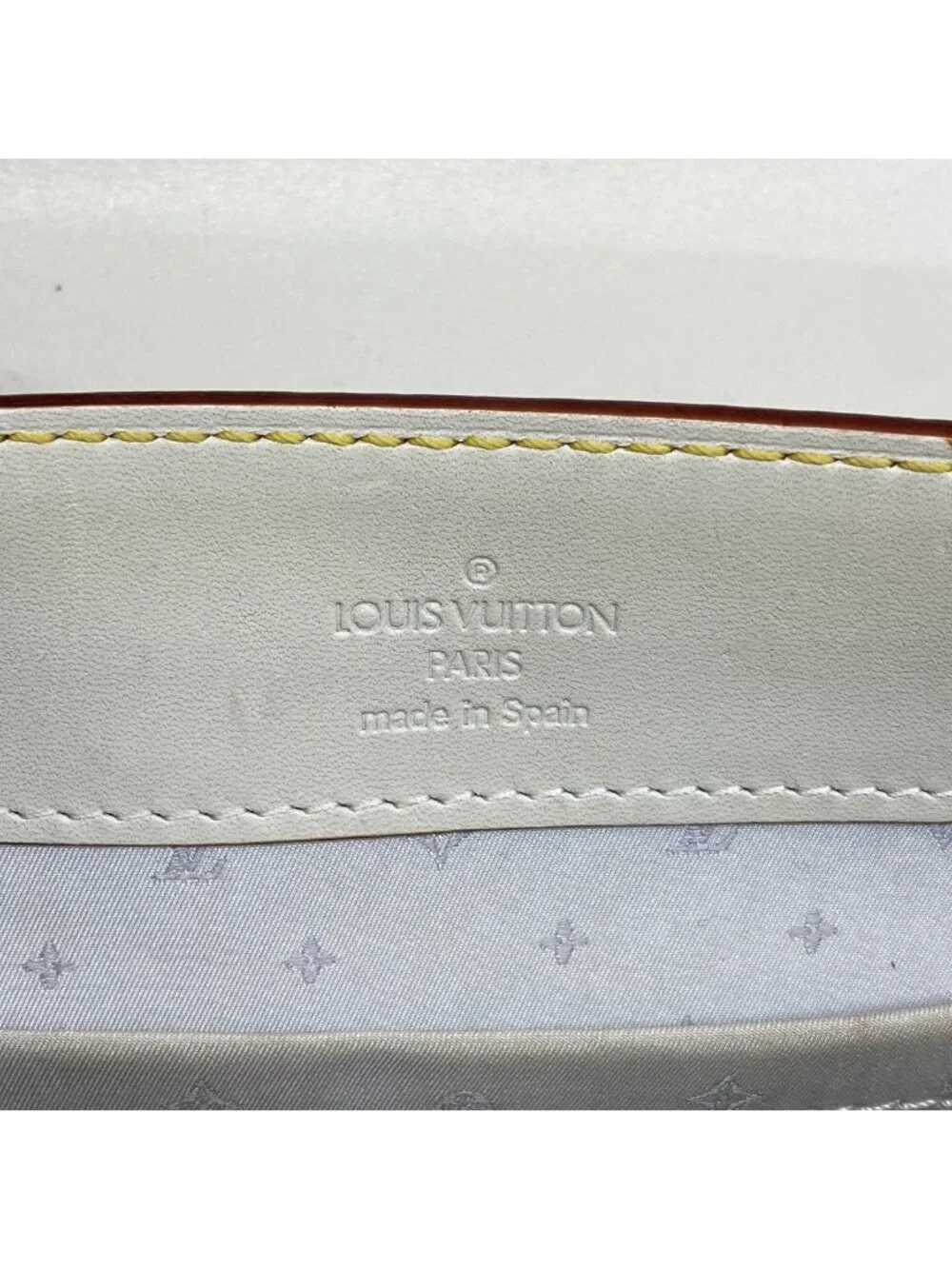 Louis Vuitton Shoulder Bag Suhali Tarantue Blanc